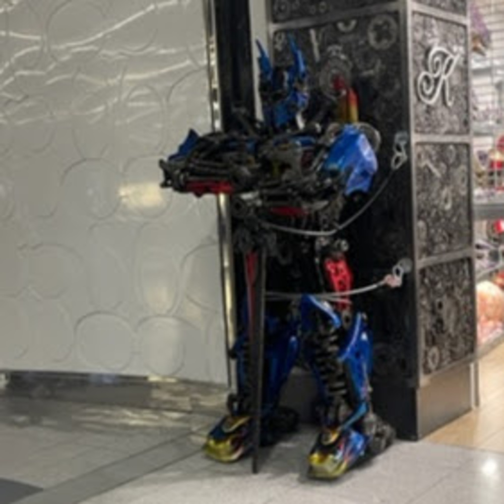 Meet your Posher, Lamont